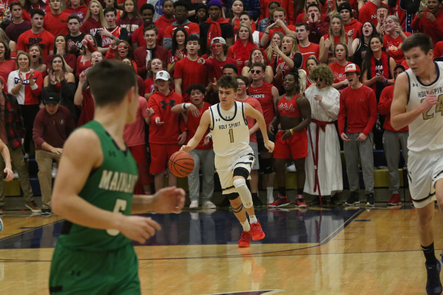 Holy Spirit Mainalnd boys basketball